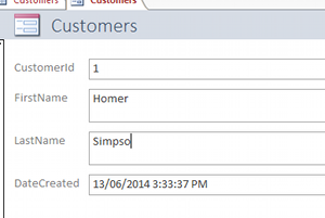 MS Access 2013: Create a form - step 3