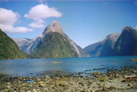Sample picture for scroll box: Milford Sound, New Zealand